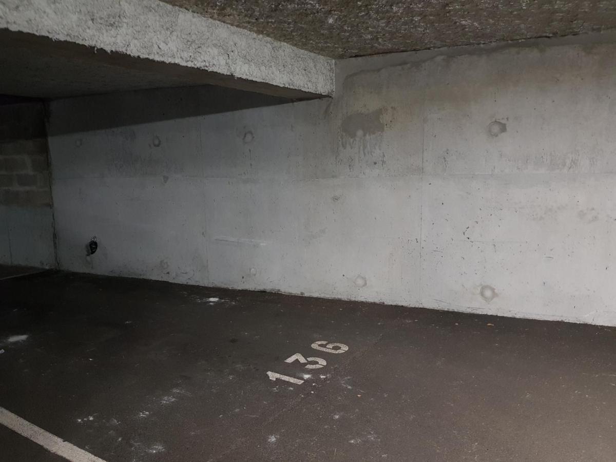 Le Pompidou T2 Pour 2 A 4 Pers Avec Parking Prive & Balcon Place Ney Angers Exterior foto