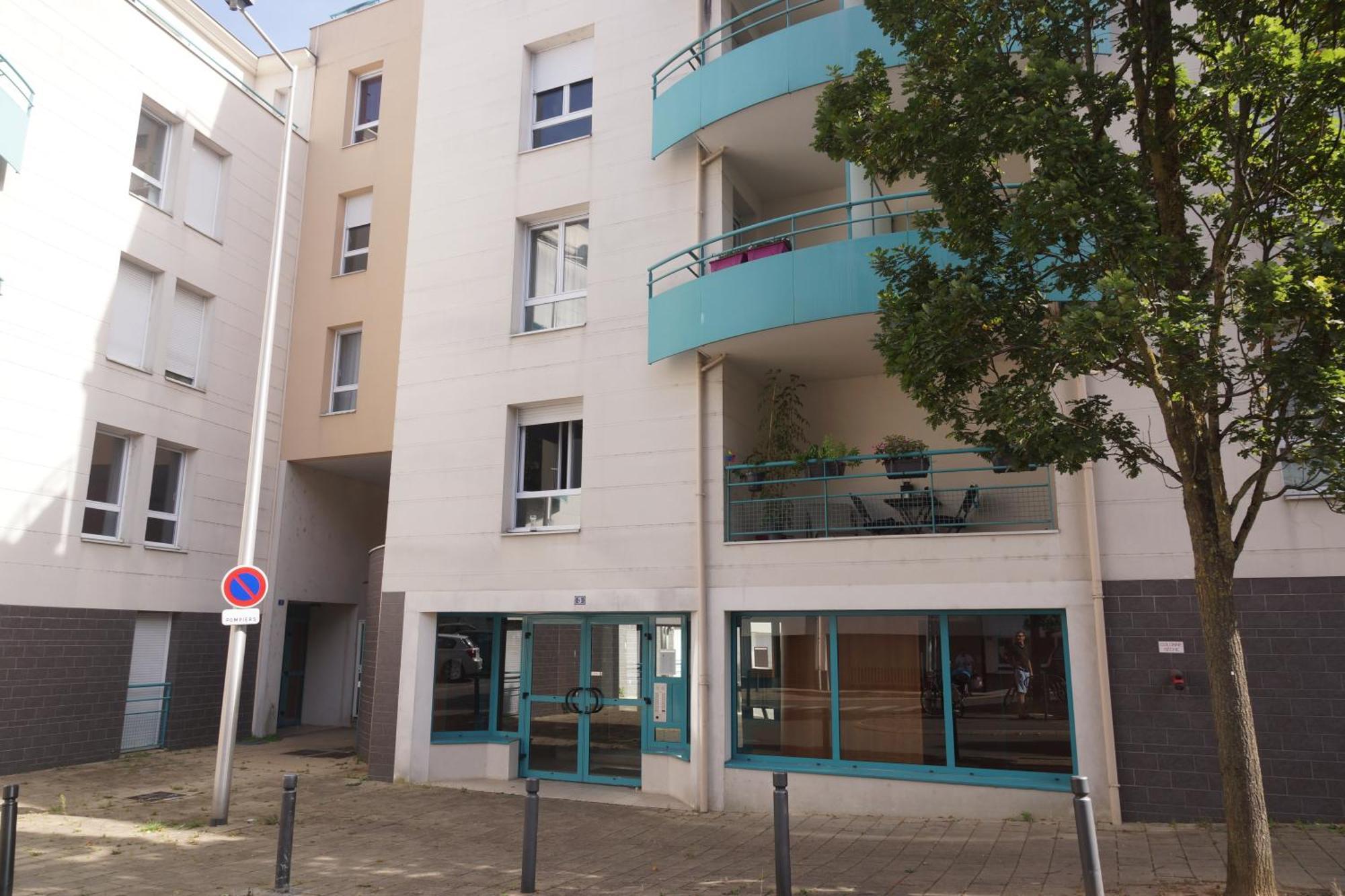 Le Pompidou T2 Pour 2 A 4 Pers Avec Parking Prive & Balcon Place Ney Angers Exterior foto